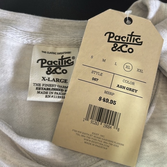 Pacific & Co. Happy Go Lucky, fleece lined,pullover sweatshirt,horseshoe,clover - Picture 6 of 9